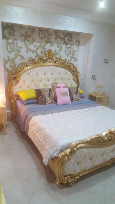 ROMA, RUBINETTI E WATER D'ORO IN UNA CASA POPOLARE OCCUPATA - LE FOTO