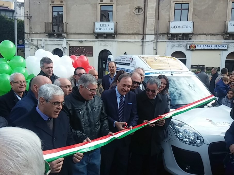 PATERNO': CONSEGNATI ALLA CITTA’, DUE TAXI SOCIALI - FOTO