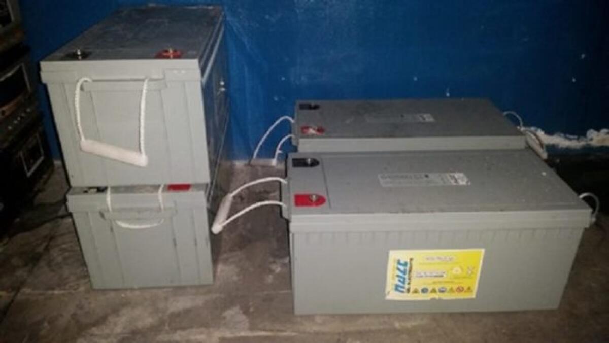 CATANIA: Rubano oltre 300 batterie industriali e scappano: denunciati 3 palermitani - 