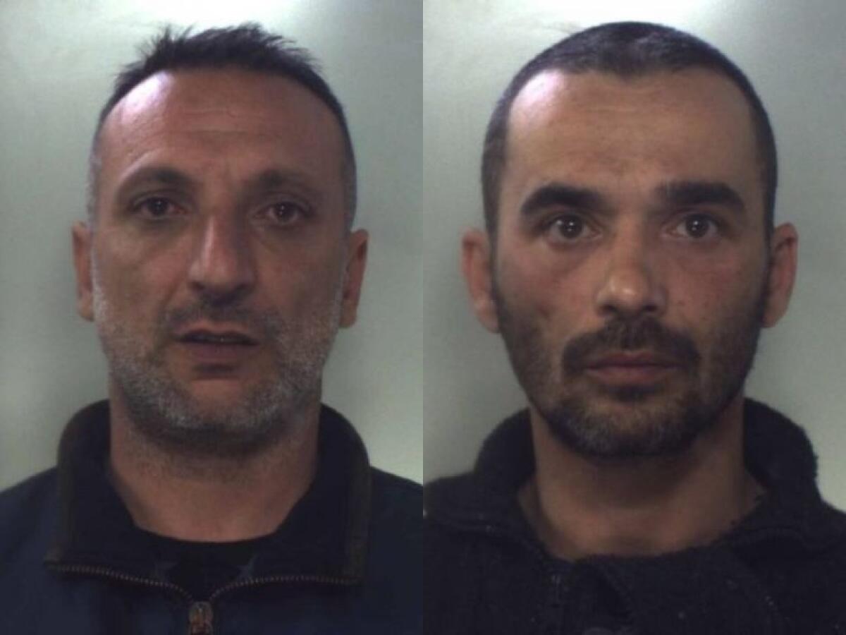 ACI CATENA: Marijuana lanciata dal balcone con i carabinieri sotto casa: arrestate 2 persone - 