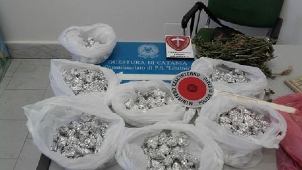 CATANIA: La polizia sequestra un chilo di marijuana - 