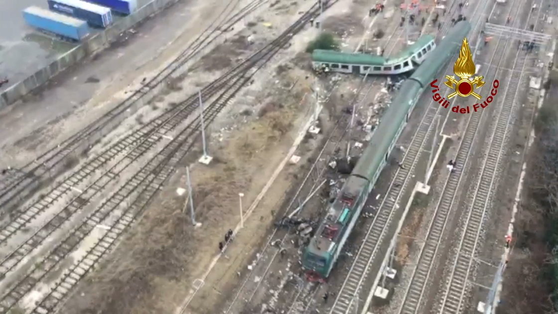 Treno deragliato a Pioltello: morte tre donne, 46 feriti di cui cinque molto gravi