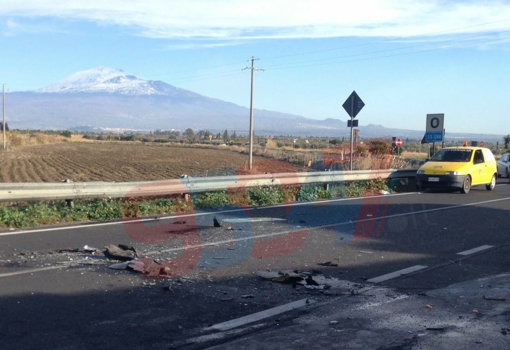 Scontro frontale bivio Iannarello, 4 feriti, 2 gravi - Le Foto