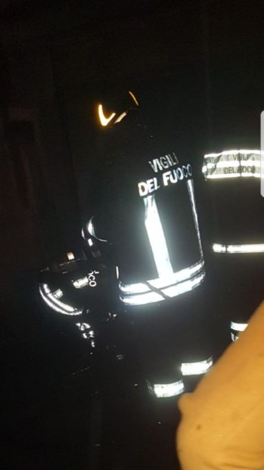 PATERNO': Auto in fiamme nel garage