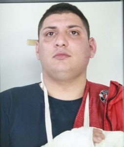 CATANIA: Tentano di derubare giovane, avvistati dalla Polizia fuggono per le vie del centro: arrestati