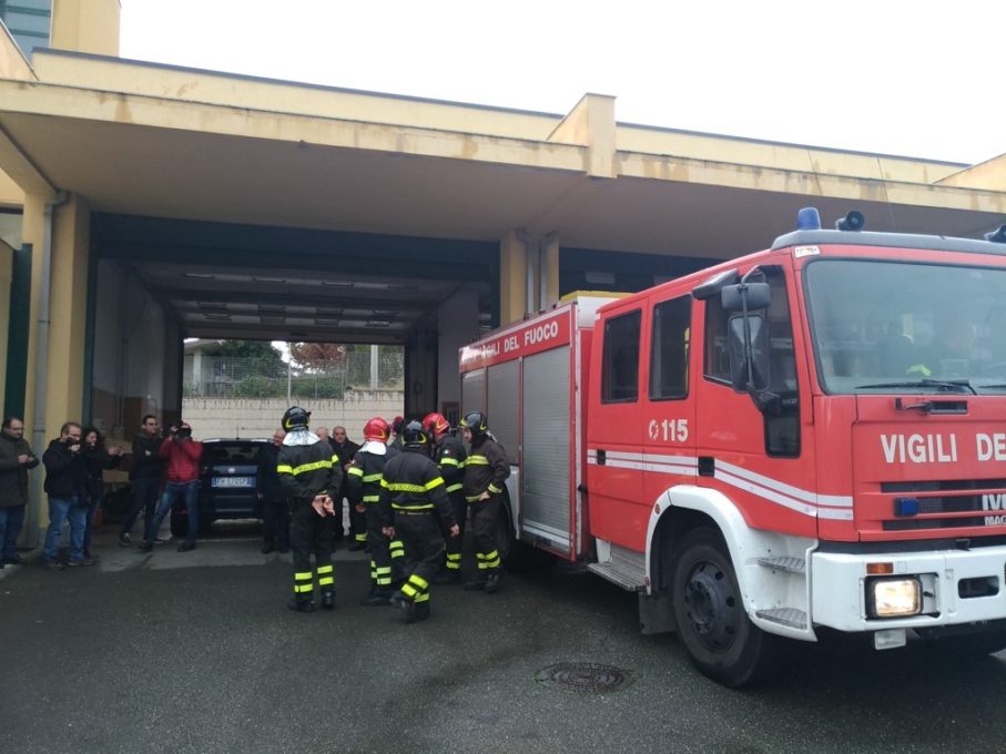 PATERNO': L’Arcivescovo Gristina in visita al distaccamento dei Vigili del Fuoco - FOTO