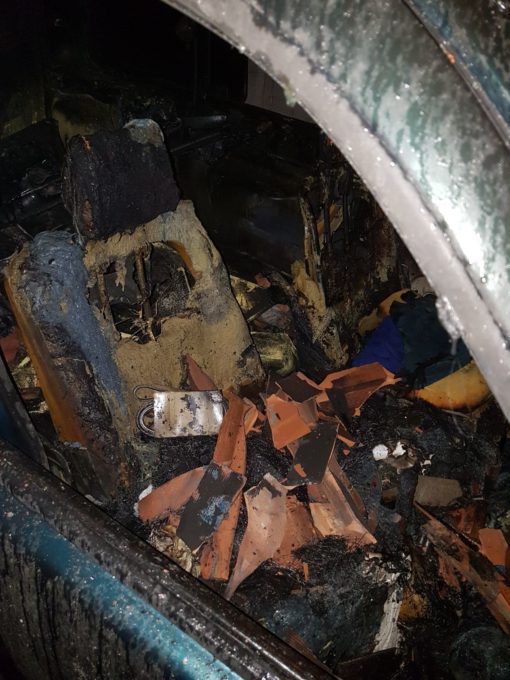 PATERNO': Auto in fiamme nel garage