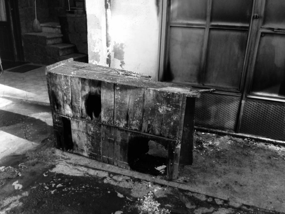 PATERNO': Incendio a piazza Idria