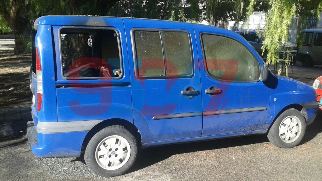 PATERNO': Altra auto in fiamme