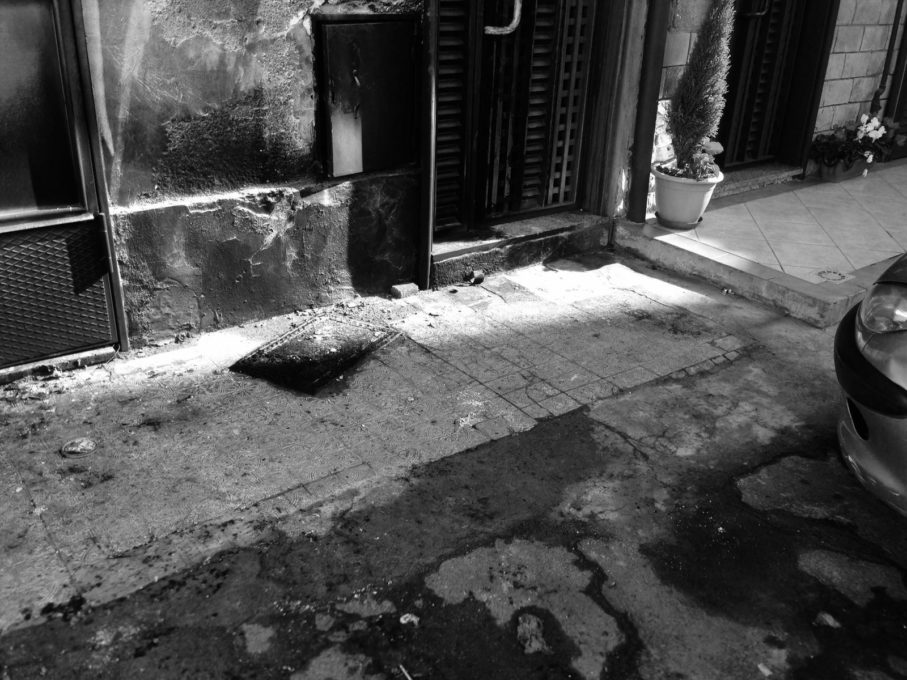 PATERNO': Incendio a piazza Idria