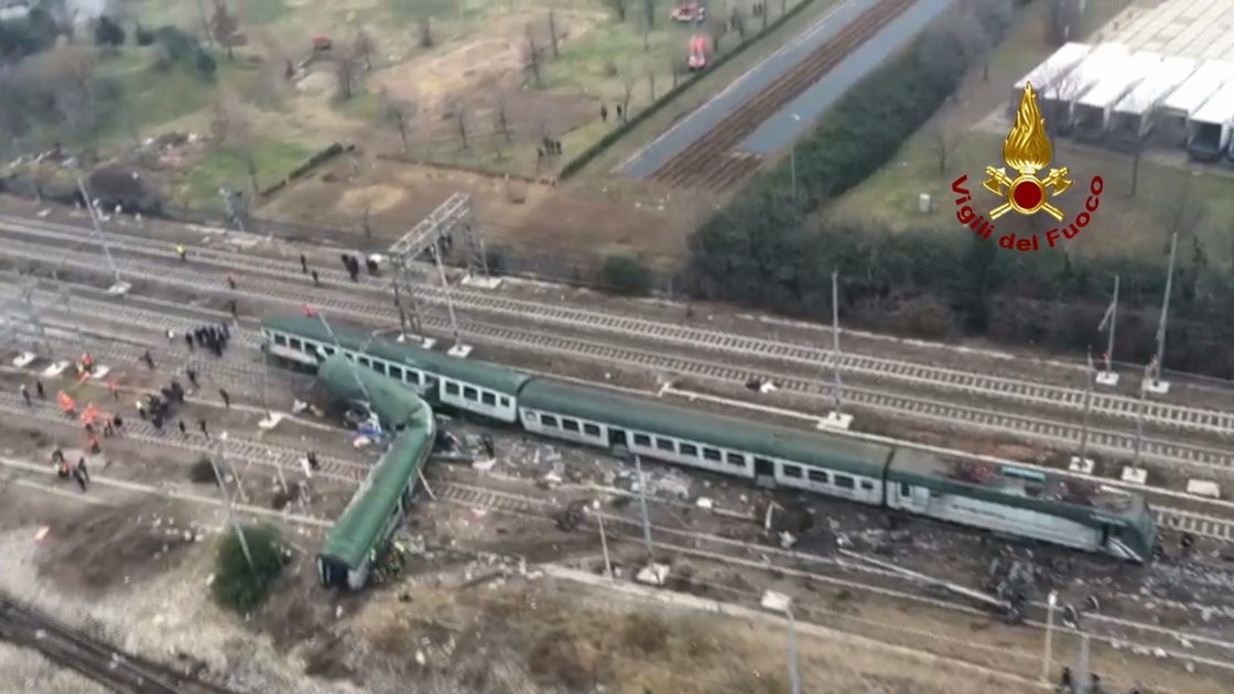Treno deragliato a Pioltello: morte tre donne, 46 feriti di cui cinque molto gravi