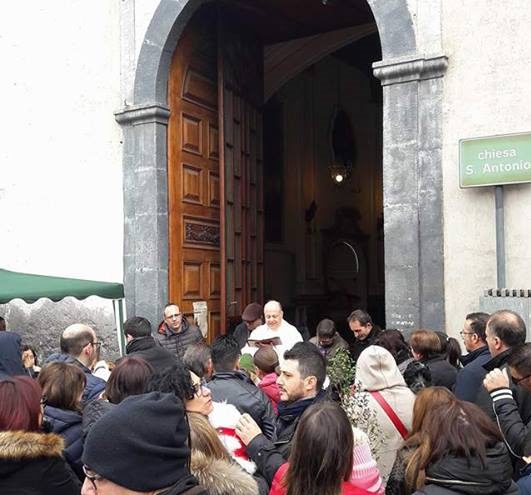 PATERNO': La benedizione degli animali in piazza Vittorio Veneto - LE FOTO