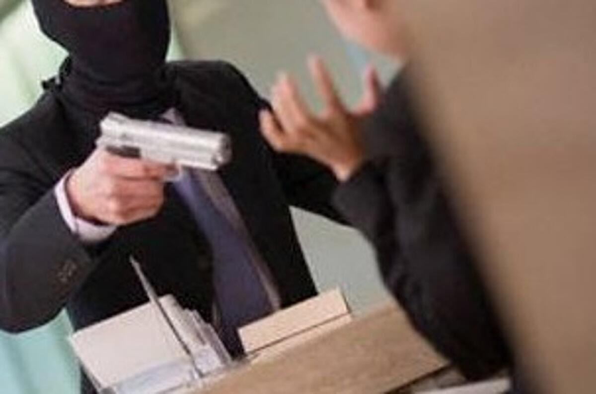 S.M di Licodia e Belpasso, rapina e furto con spaccata - 