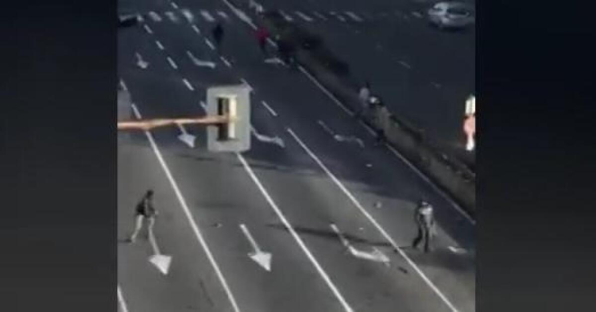 CATANIA: Mega rissa in via Vincenzo Giuffrida tra lavavetri - VIDEO - 