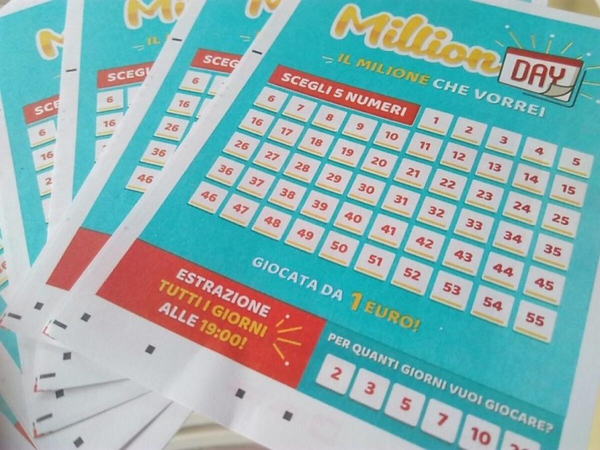 CALTAGIRONE: Vince un milione giocando un euro - 
