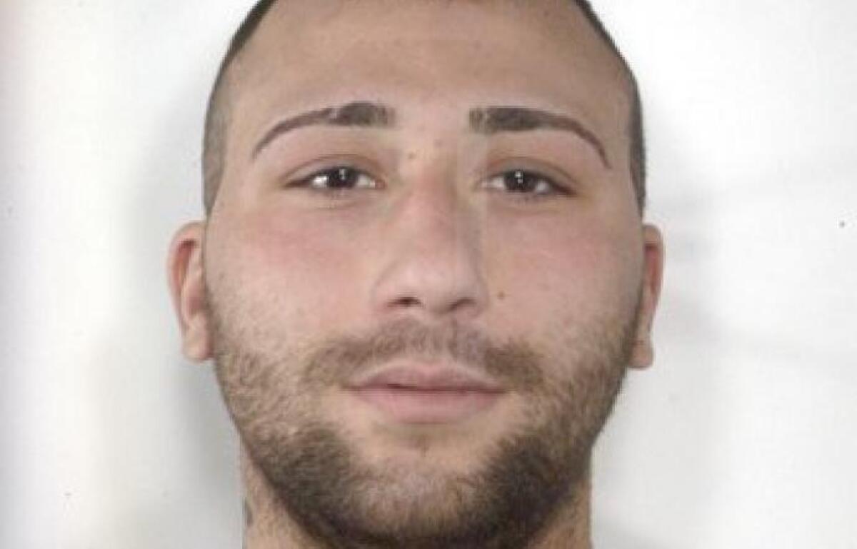 ADRANO: Dosi di marijuana e piante di cannabis in casa, arrestato un 24nne - 