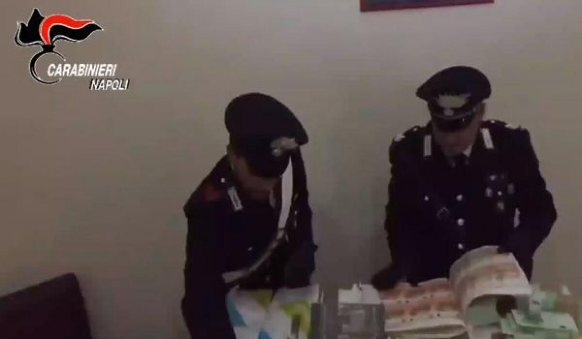 NAPOLI: Scoperti 41 milioni di euro di soldi falsi nascosti nel capannone - 