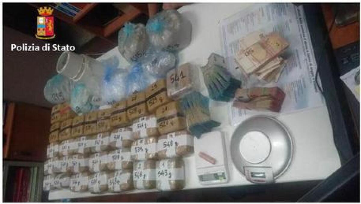 CATANIA: Con 17,5 kg eroina, arrestati 2 albanesi - 