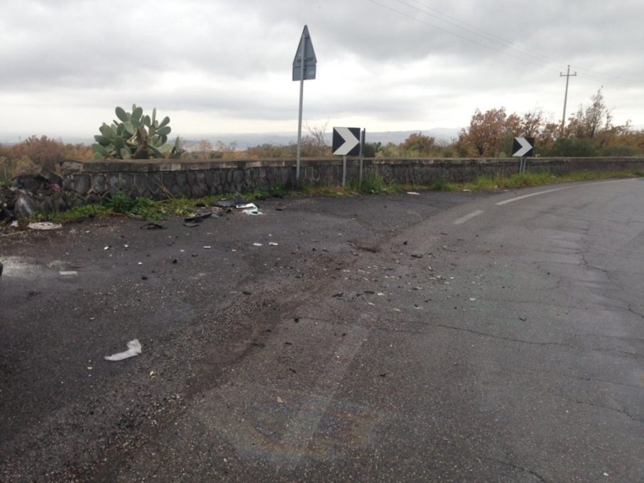 BELPASSO: Scontro frontale auto camion, ragazza trasportata in elisoccorso