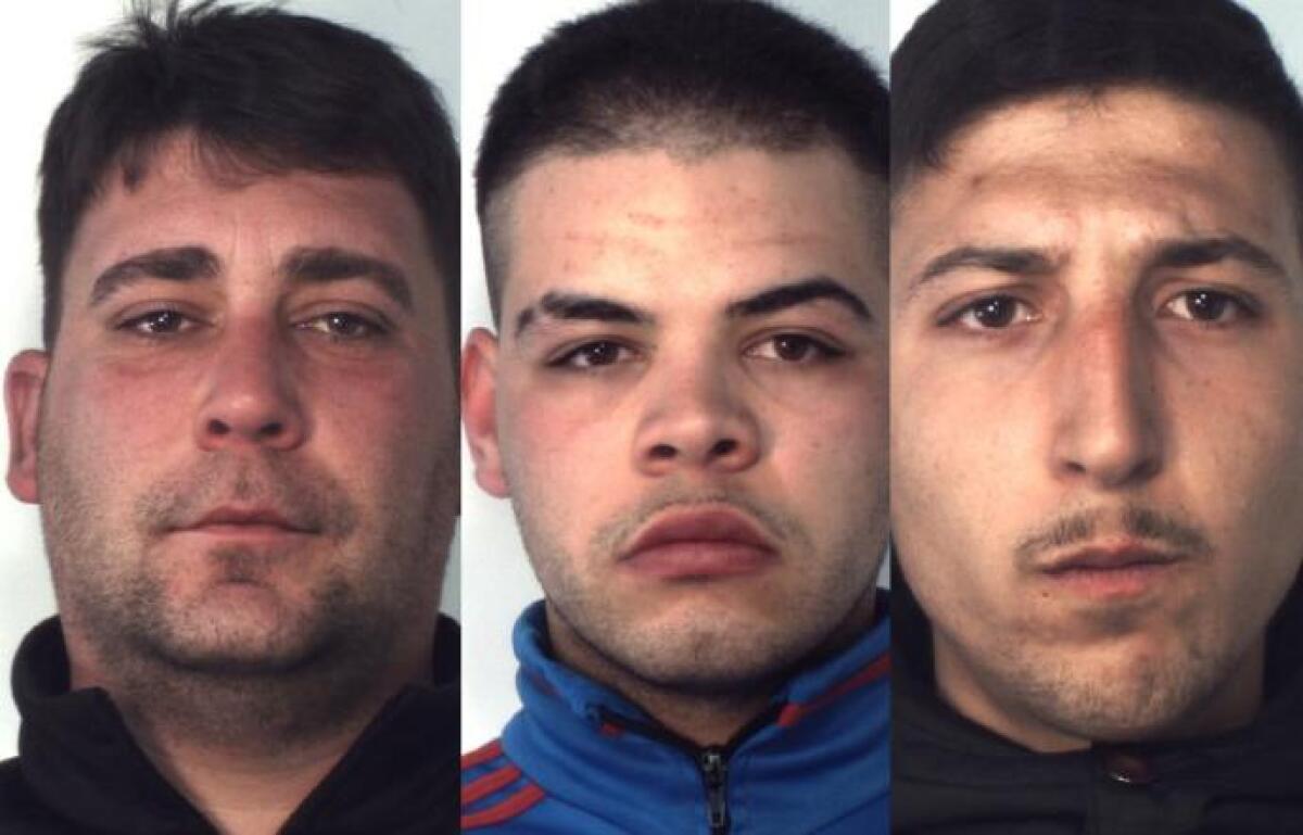 CATANIA: “Distribuivano fumo” alla vasta clientela, in manette tre pusher - 