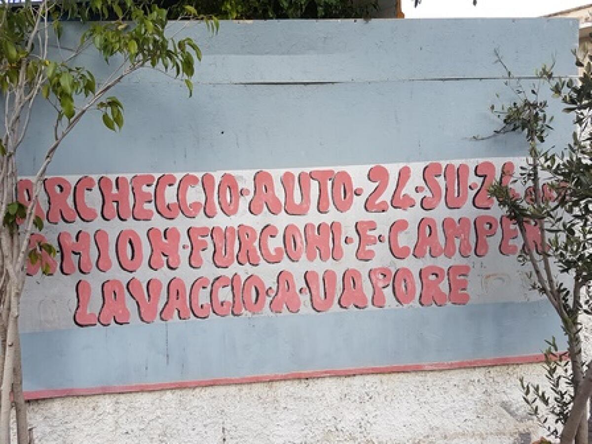 CATANIA: Controlli della Polizia, sequestrato autolavaggio - 