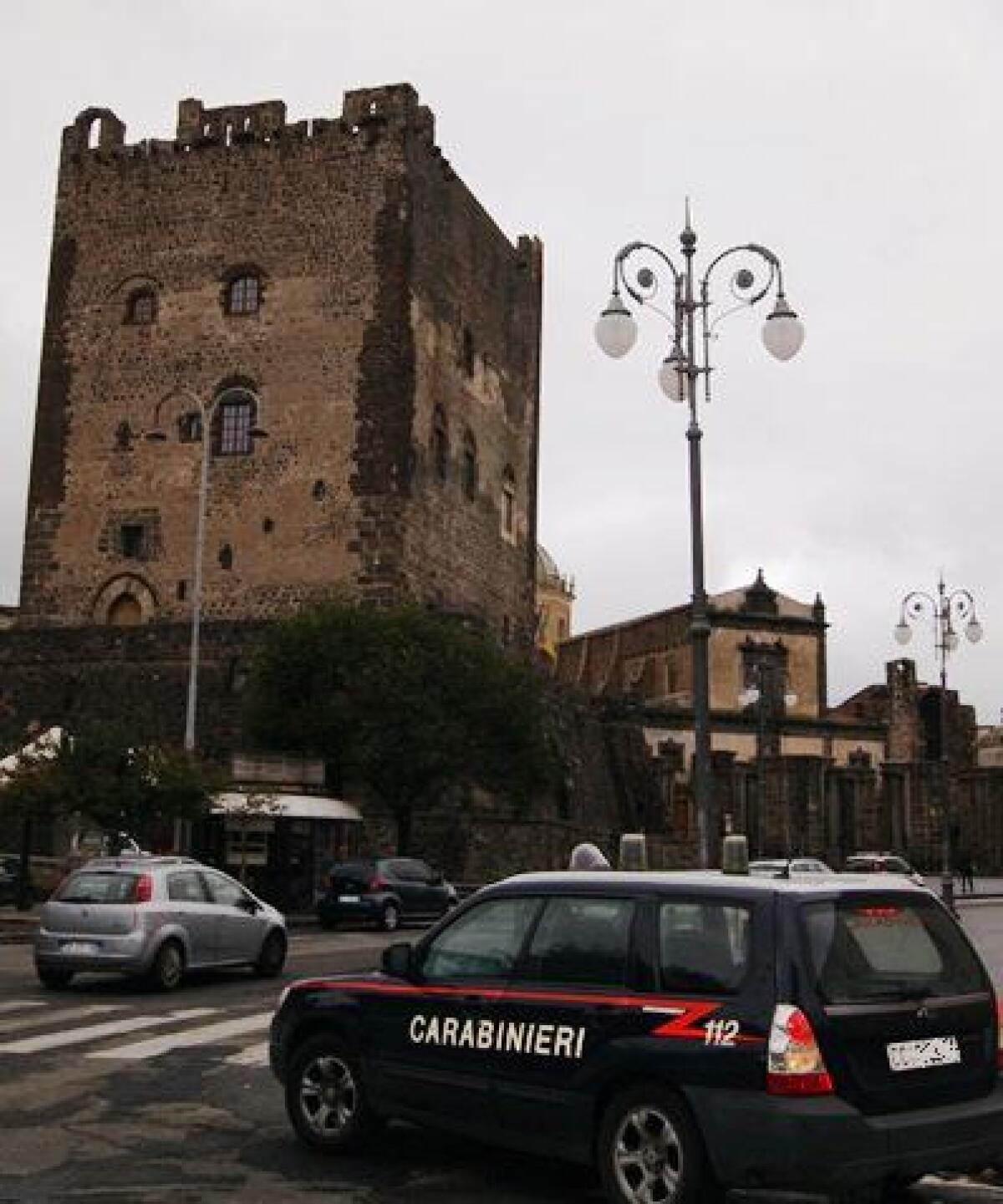 ADRANO: Servizio preventivo dei CC  per contrastare lo spaccio. Segnalati alla Prefettura 7 giovani. - 