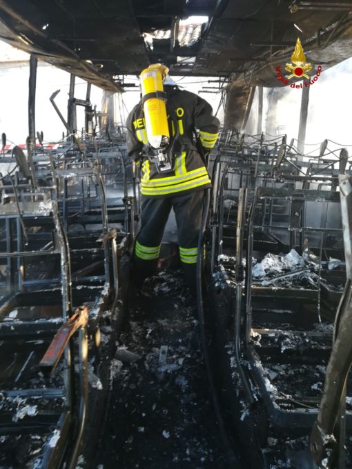 PATERNO': Tre autobus della Circumetnea in fiamme, non è dolo