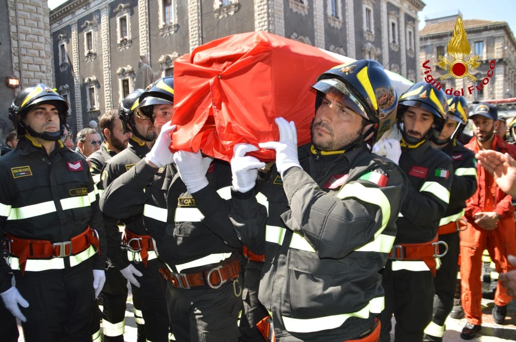 CATANIA: I funerali di Dario Ambiamonte FOTO E VIDEO