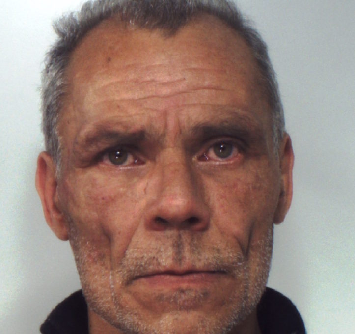 PALAGONIA: Sperona l'auto dei carabinieri con un'auto rubata, arrestato 49enne