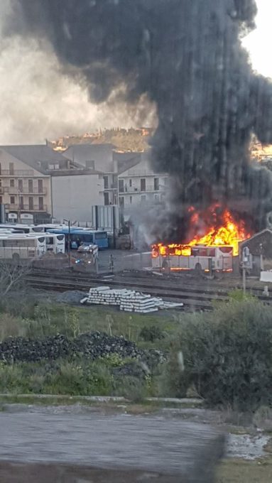 PATERNO': INCENDIO DEPOSITO FCE