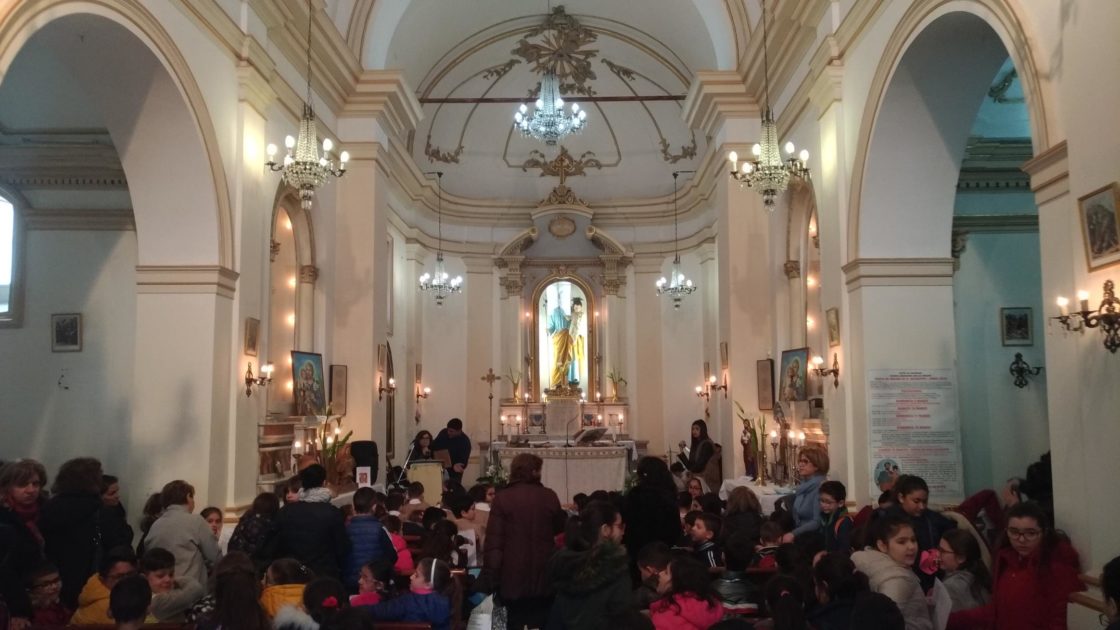 PATERNO': Visita della Scuola Primaria “Giovanni XXIII” presso la Chiesa “Madonna delle Grazie in ricorrenza della Festa di S. Giuseppe