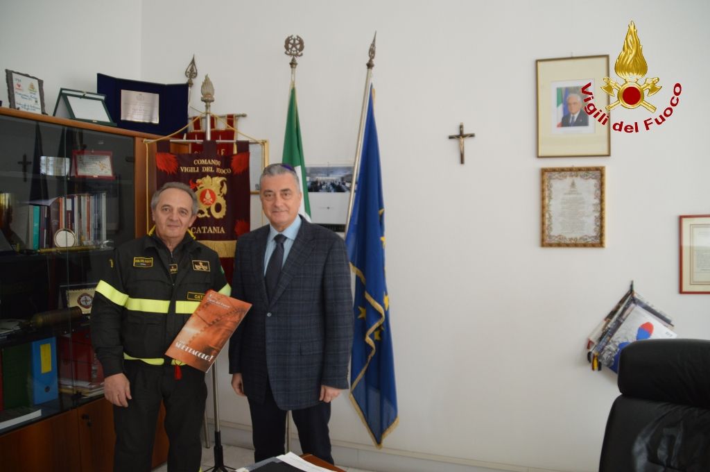 CATANIA: Il questore fa visita ai locali della Sede Centrale del Comando Provinciale dei Vigili del Fuoco - LE FOTO