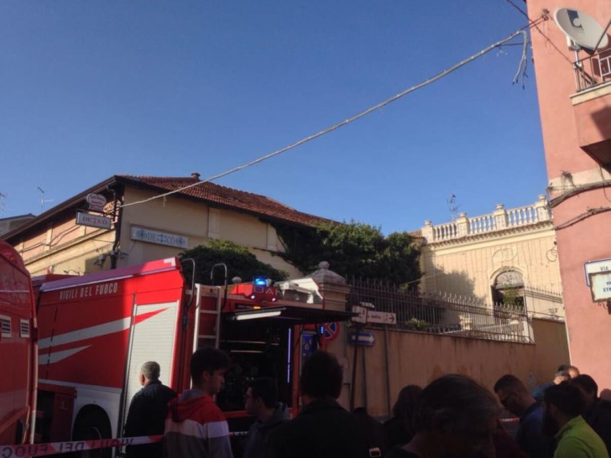 NICOLOSI: INCENDIO DANNEGGIA RISTORANTE - 