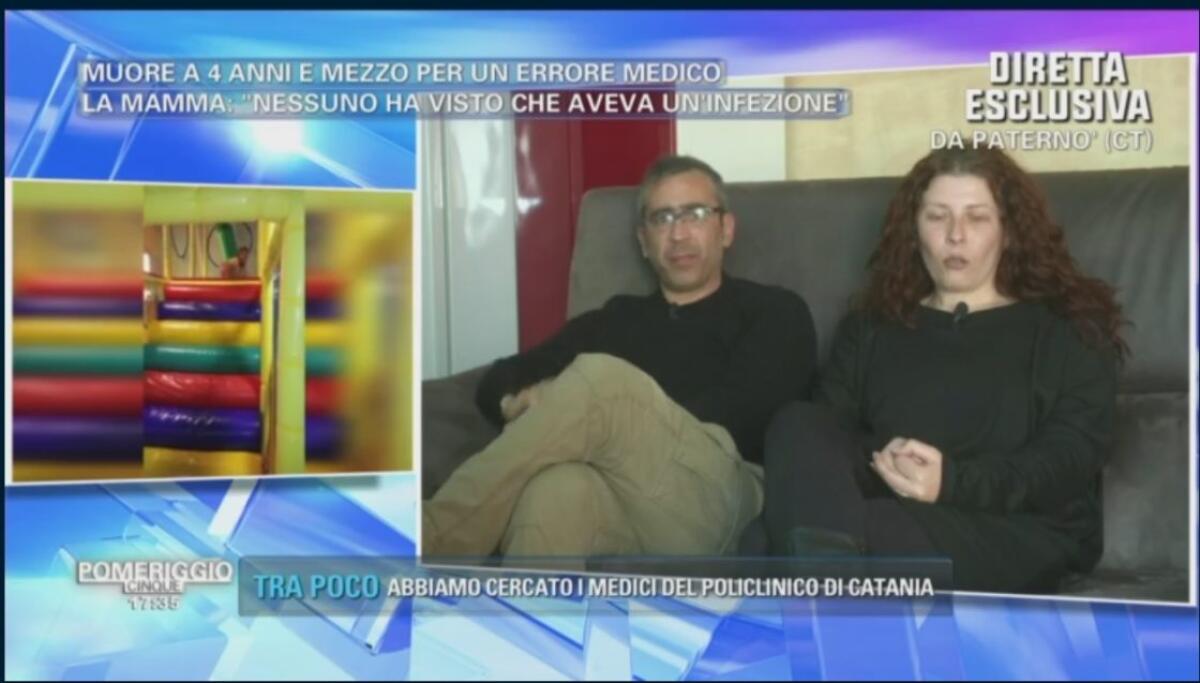 PATERNO': "Mia figlia è morta per una febbre e un mal di pancia..." - Servizio pomeriggio 5 - 