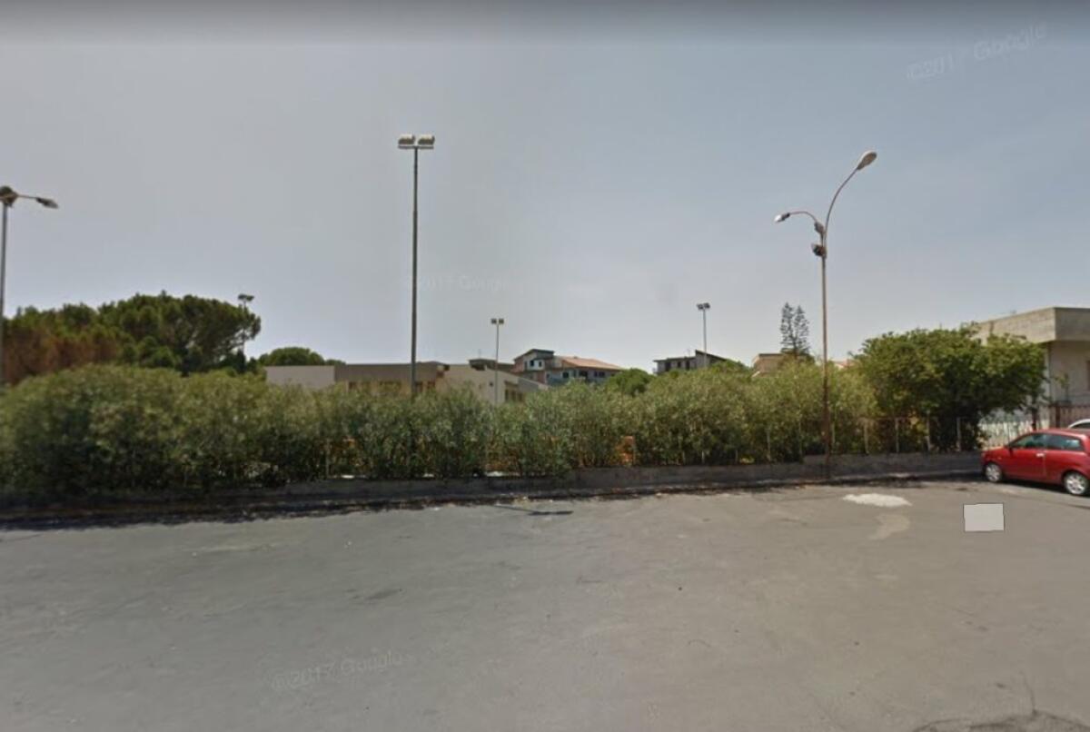 PATERNO' CONTINUANO GLI ATTI VANDALICI, STAVOLTA TOCCA AL PALAZZETTO - 