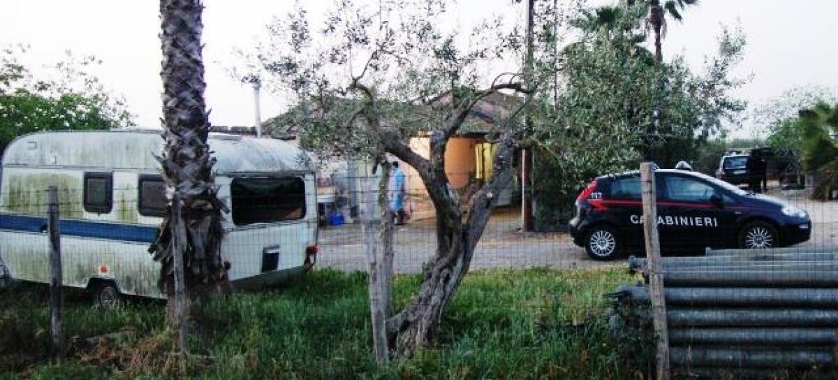 Romeni sfruttati in campagna, arrestati due imprenditori di Zafferana - 
