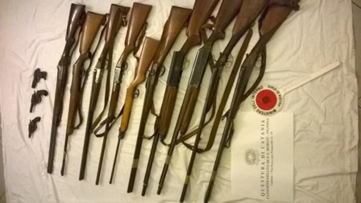 CATANIA: Denunciati 4 fratelli per mancata denuncia di armi e munizioni - 