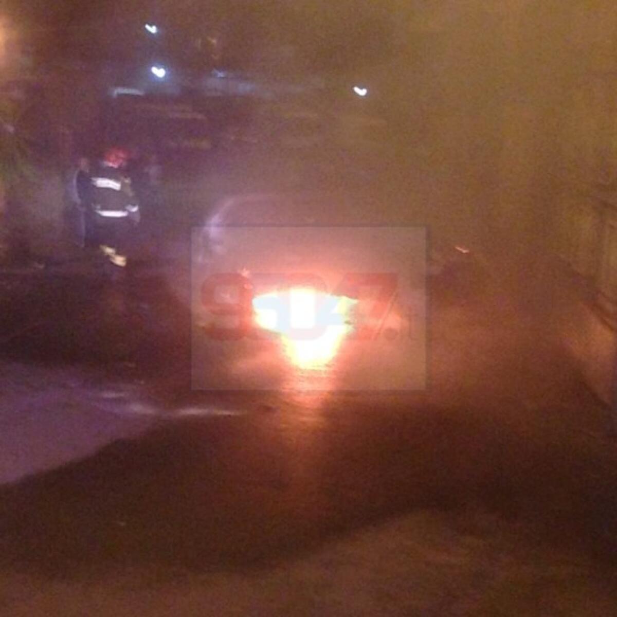 PATERNO': AUTO IN FIAMME IN VIA POTENZA - 