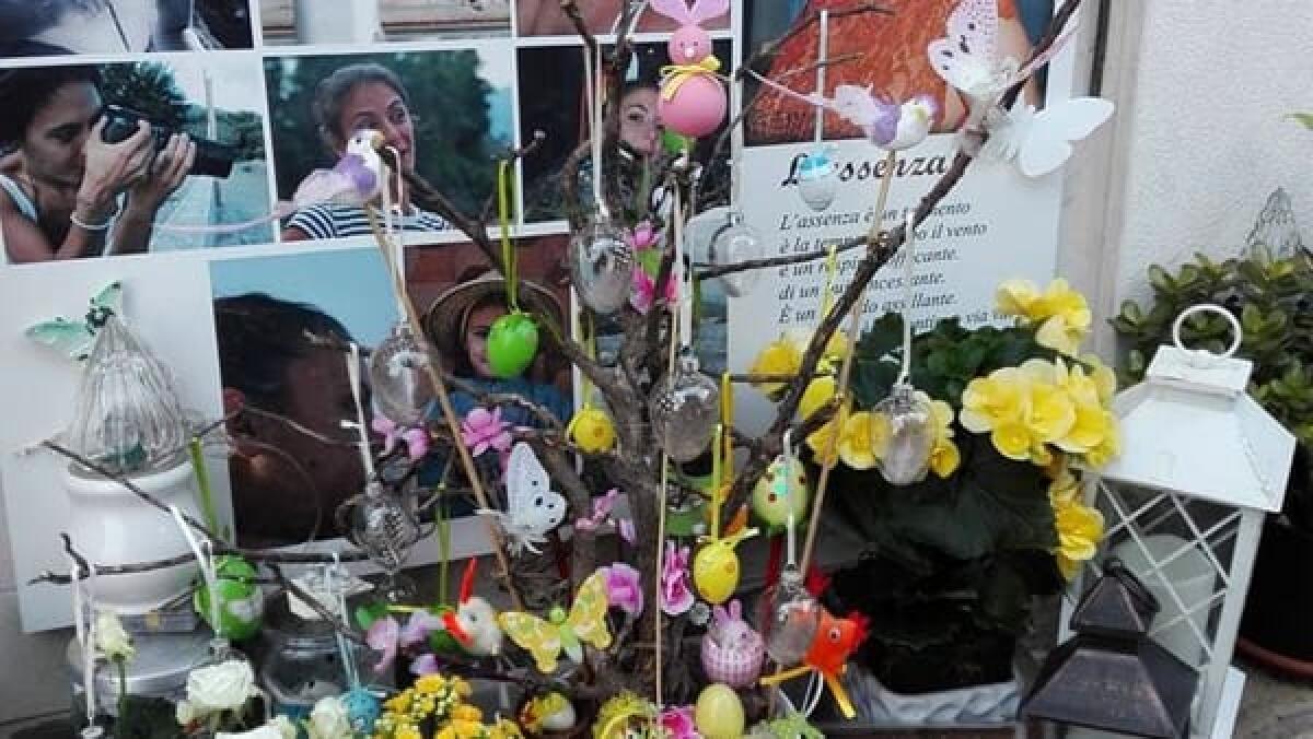 SALERNO: Porta ovetti di Pasqua su tomba figlia morta ma li rubano - 