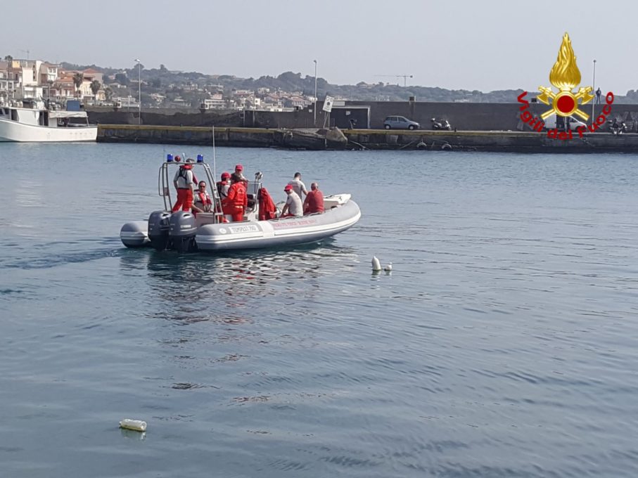 ACITREZZA: Proseguono le ricerche del sub disperso - FOTO