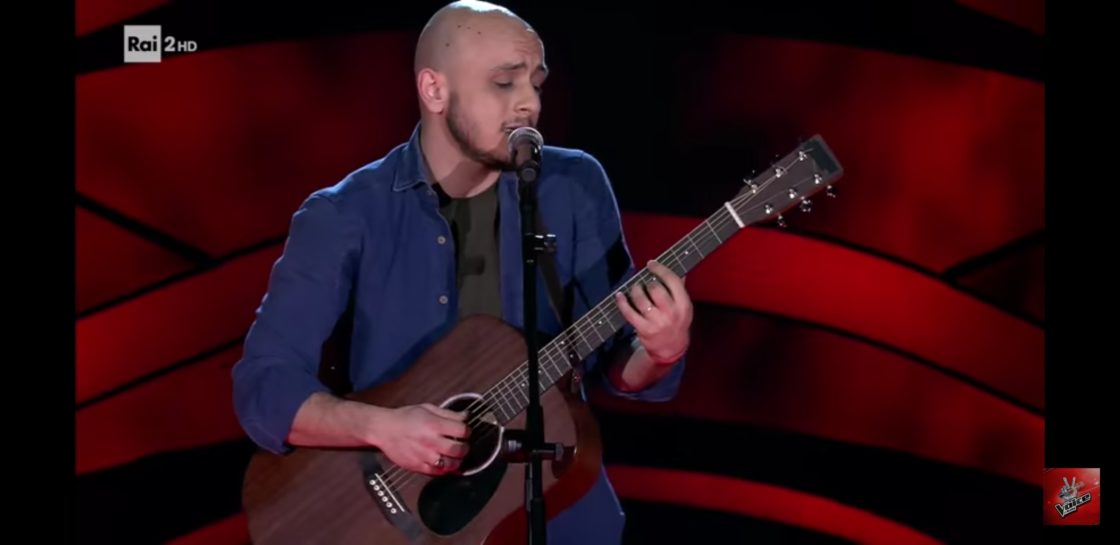 IL PATERNESE MICHELE MIRENNA PORTA IL CANTAUTORATO A THE VOICE OF ITALY 2018