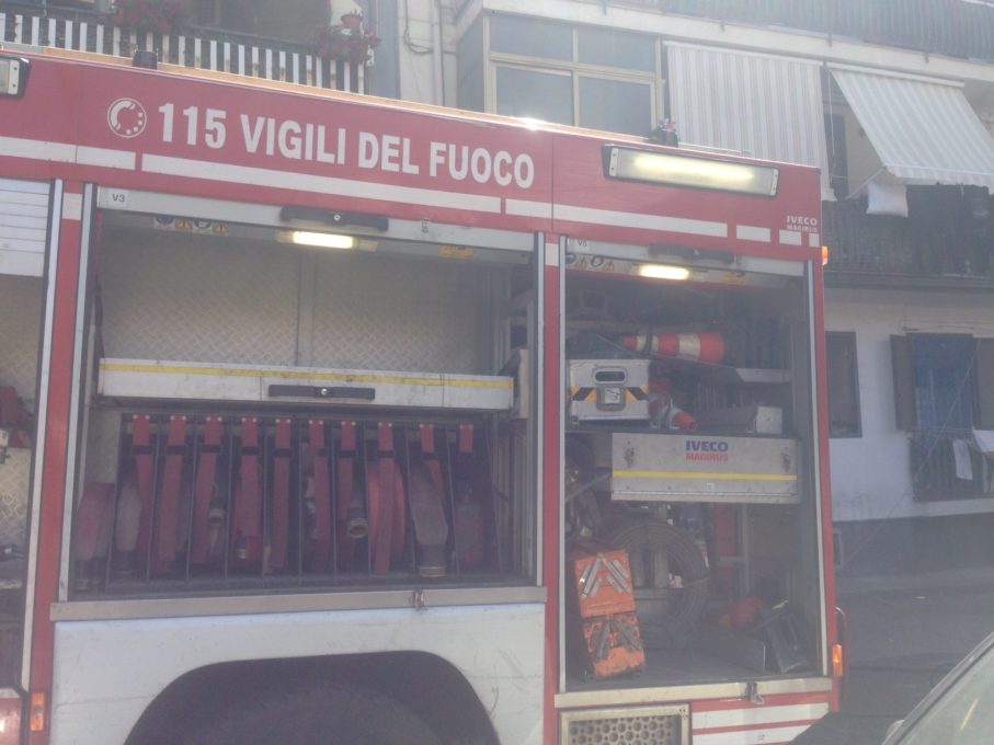 PATERNO': Incendio in una casa di corso Sicilia