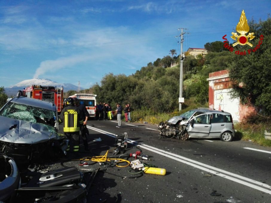 PATERNO': GRAVISSIMO INCIDENTE SULLA SS284 MUORE UNA 43ENNE DI BIANCAVILLA