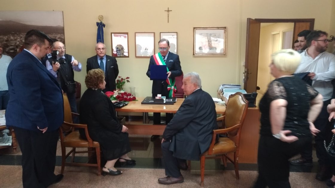 PATERNO': I 50 ANNI DI MATRIMONIO DI MARIO E ROSALIA