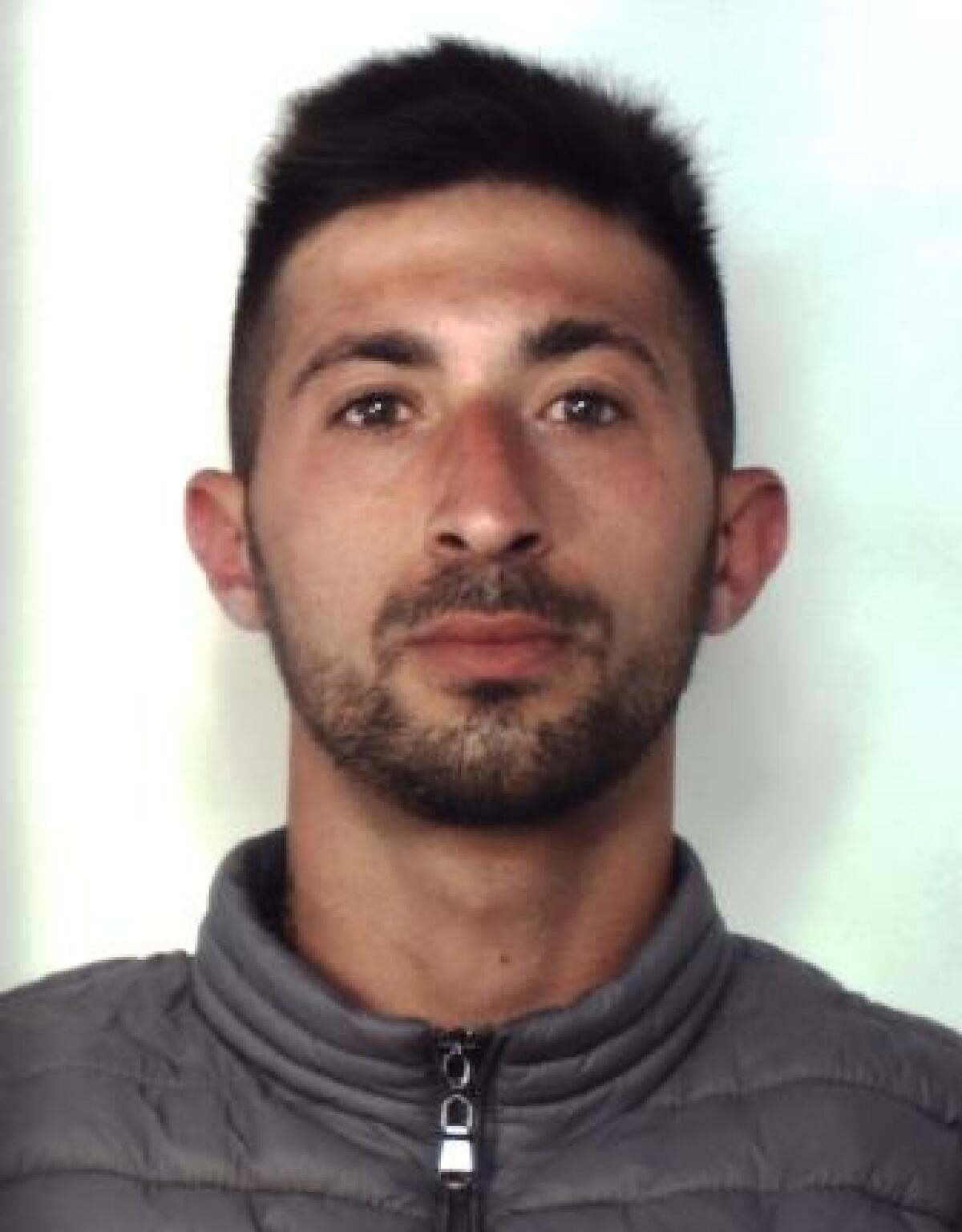 TRECASTAGNI: Sorpreso con la droga nascosta negli slip, arrestato 24enne - 