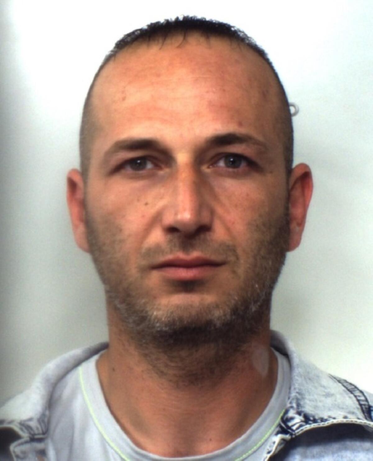 PEDARA: Lo hanno aspettato in caserma per poi perquisirgli l’abitazione. In casa nascondeva “coca” e “fumo” - 