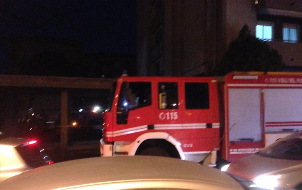 PATERNÓ: UN UOMO TIENE IN ANSIA UN QUARTIERE - 