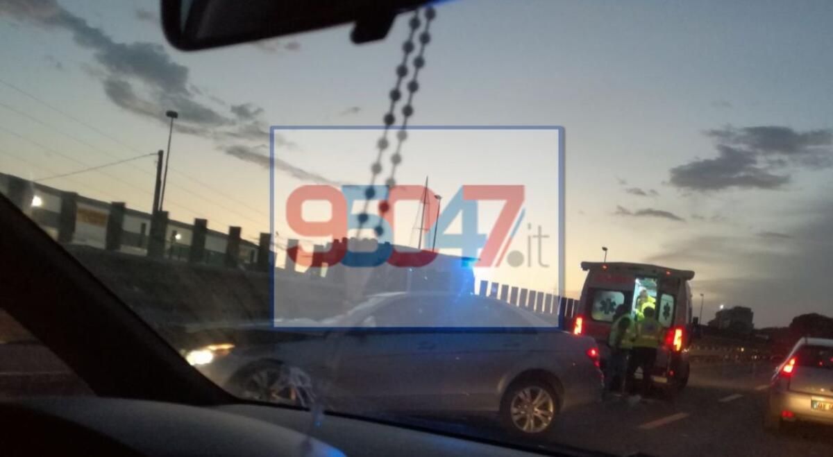 INCIDENTE SULLA SS121 A MISTERBIANCO, FERITI E TRAFFICO IN TILT - 