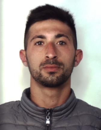 TRECASTAGNI: Sorpreso con la droga nascosta negli slip, arrestato 24enne