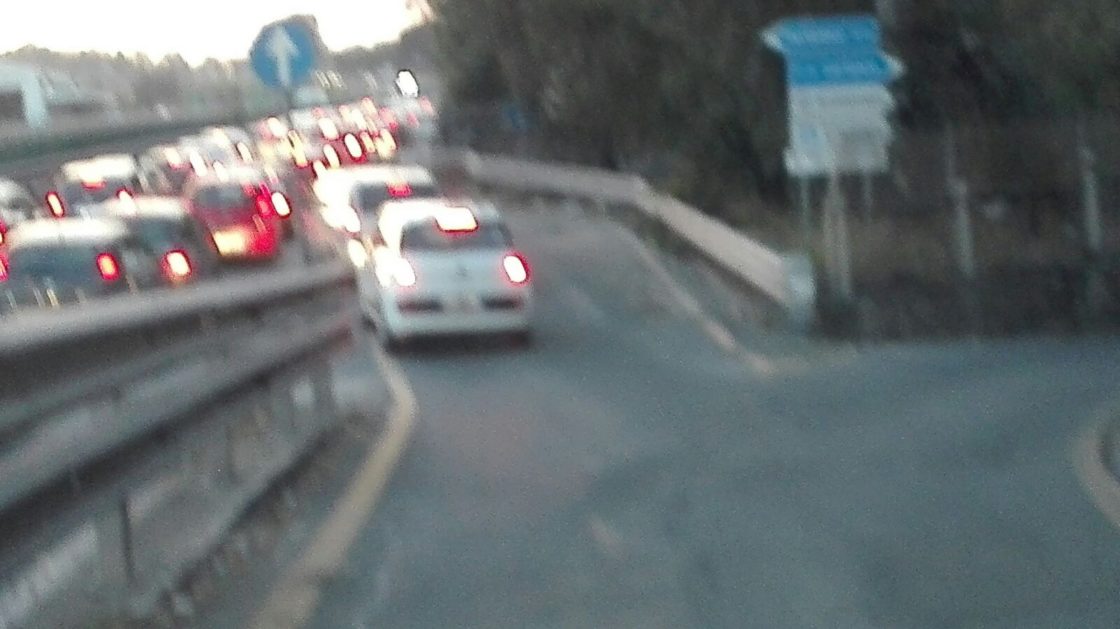 INCIDENTE SULLA SS121 A MISTERBIANCO, FERITI E TRAFFICO IN TILT